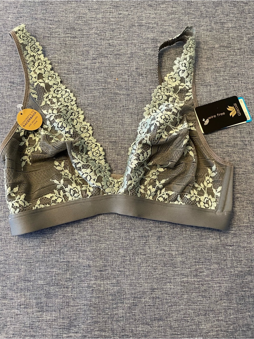 Pretty Wacoal Lace Embrace Lace Wire-Free Bralette in Gray w/ Pale Green Lace